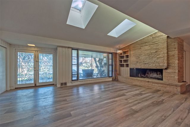 3505 W Lawther Drive, Dallas, TX 75214