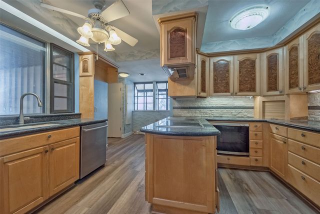 3505 W Lawther Drive, Dallas, TX 75214