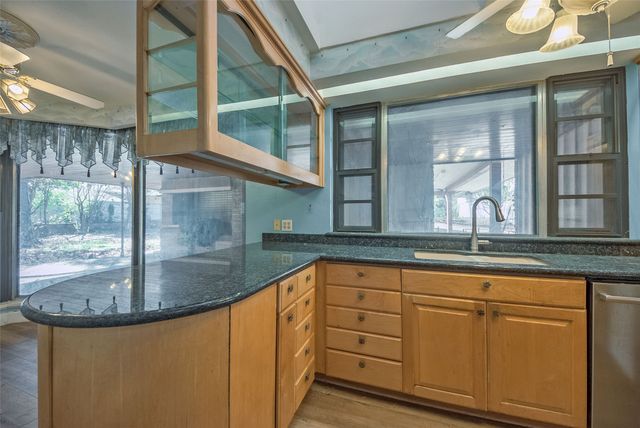 3505 W Lawther Drive, Dallas, TX 75214