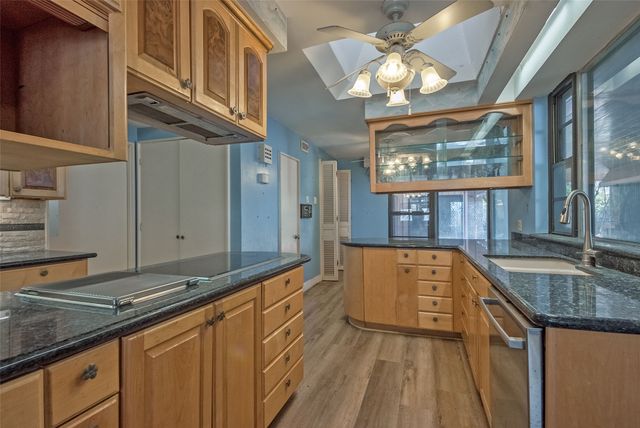 3505 W Lawther Drive, Dallas, TX 75214