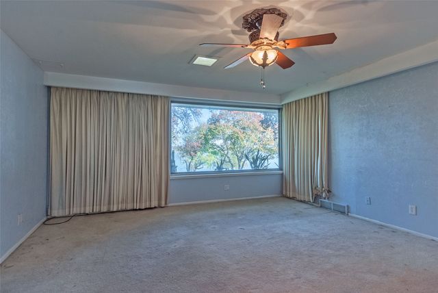 3505 W Lawther Drive, Dallas, TX 75214