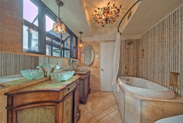 3505 W Lawther Drive, Dallas, TX 75214