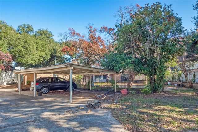 3505 W Lawther Drive, Dallas, TX 75214