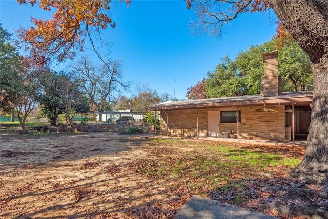 3505 W Lawther Drive, Dallas, TX 75214