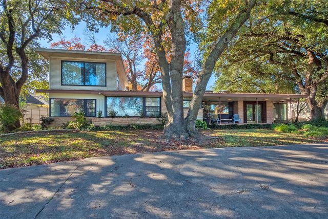 3505 W Lawther Drive, Dallas, TX 75214