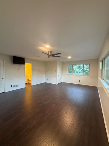 7135 Cosgrove Drive, Dallas, TX 75231