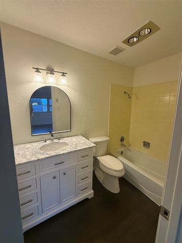 7135 Cosgrove Drive, Dallas, TX 75231