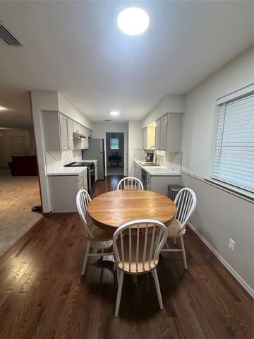 7135 Cosgrove Drive, Dallas, TX 75231