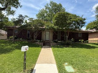 7135 Cosgrove Drive, Dallas, TX 75231