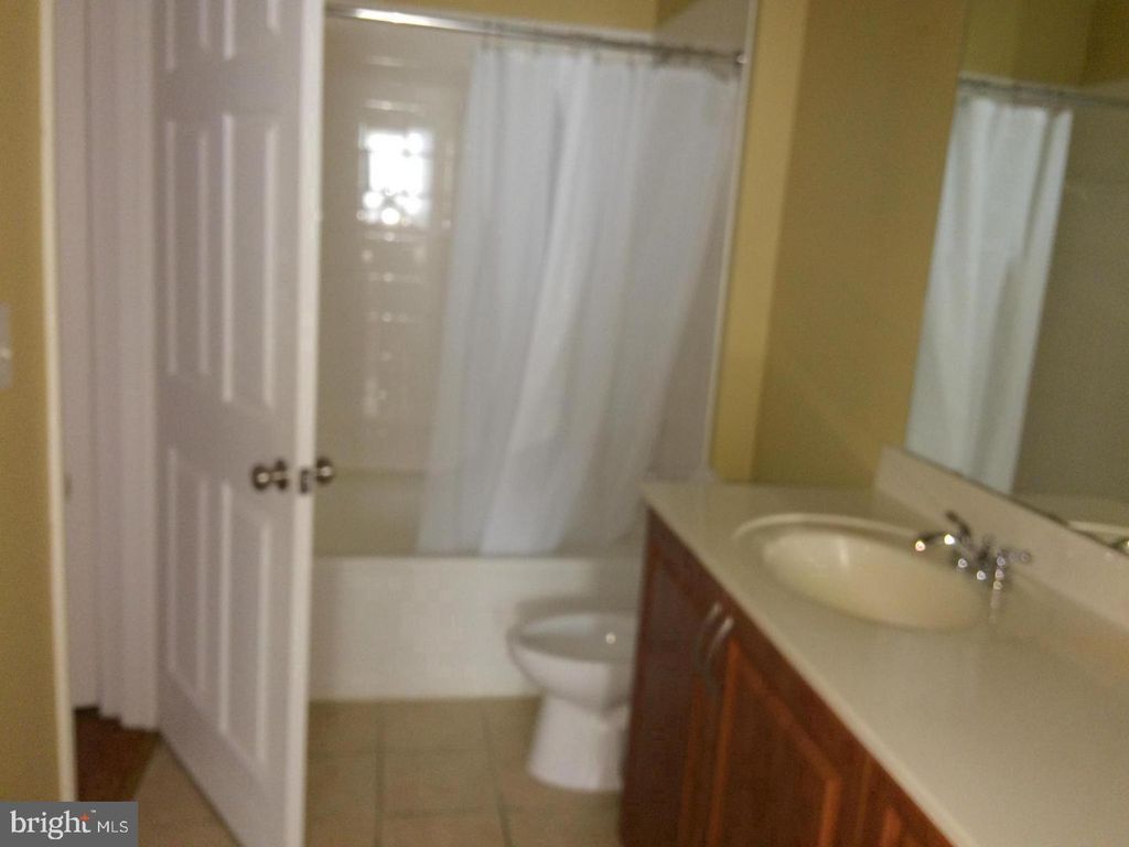 12945 CENTRE PARK CIR #208, Herndon, VA 20171