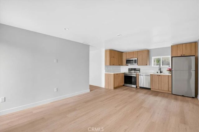 270 11th 1, Upland, CA 91786