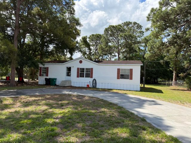 5924 NE 4th Lane, Okeechobee, FL 34974