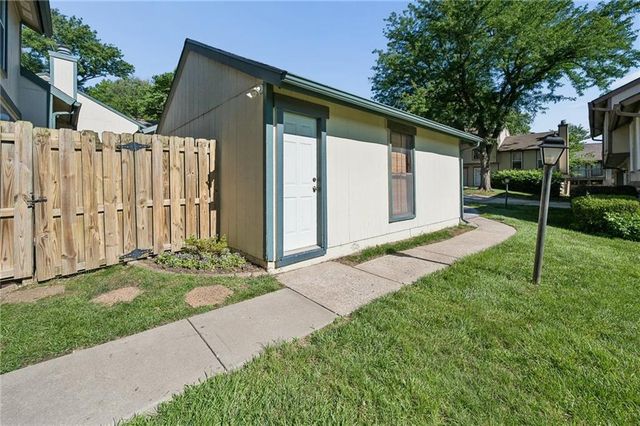 5757 N Anita Avenue, Kansas City, MO 64151
