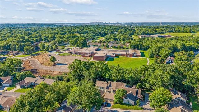 5757 N Anita Avenue, Kansas City, MO 64151