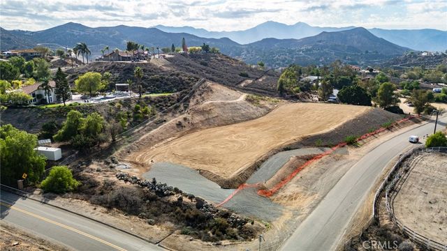 14735 Descanso, Lake Mathews, CA 92570
