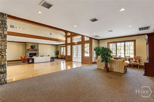 121 Waverly Way, Savannah, GA 31407