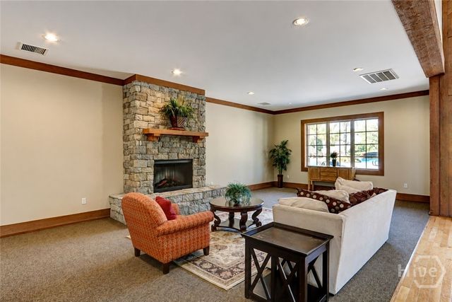 121 Waverly Way, Savannah, GA 31407
