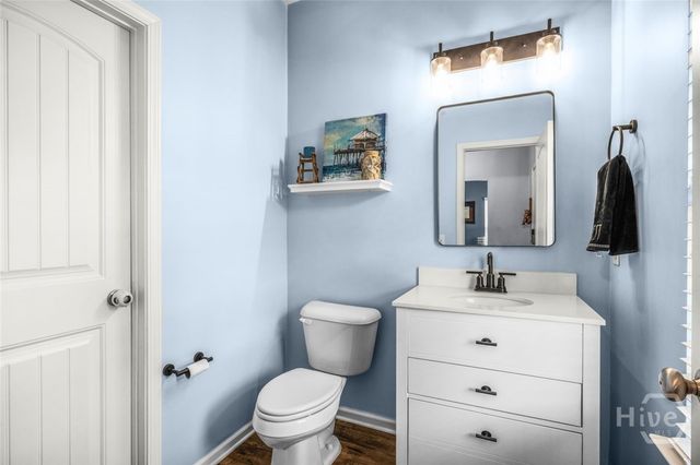 121 Waverly Way, Savannah, GA 31407