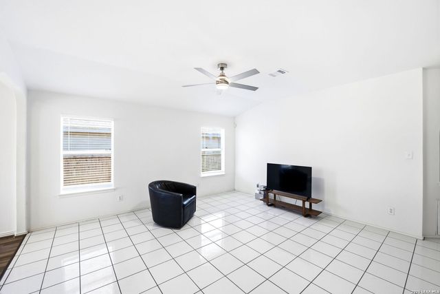 310 Lucky Streak, San Antonio, TX 78227