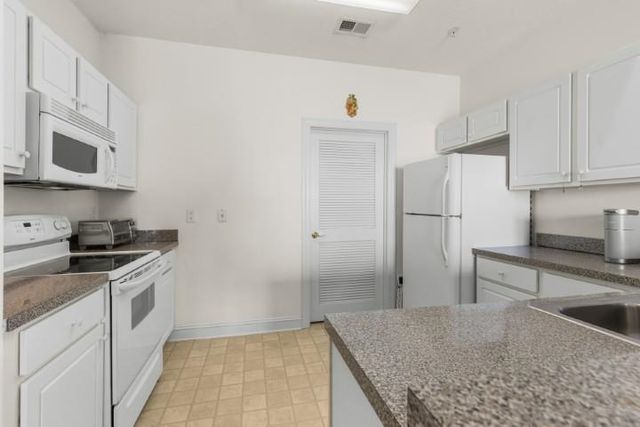 6010 Windsor Green Way Unit 304, Myrtle Beach, SC 29579