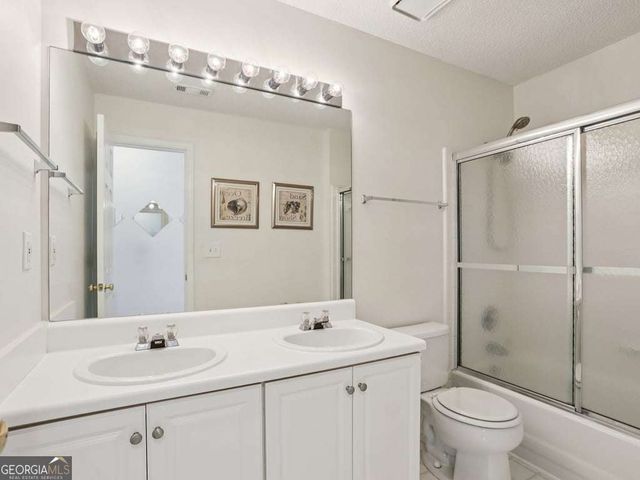 2572 Pembrooke Way, Lawrenceville, GA 30044