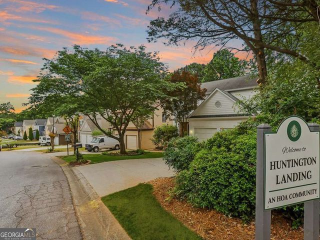 2572 Pembrooke Way, Lawrenceville, GA 30044