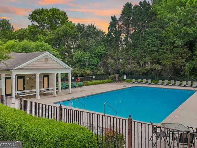 2572 Pembrooke Way, Lawrenceville, GA 30044