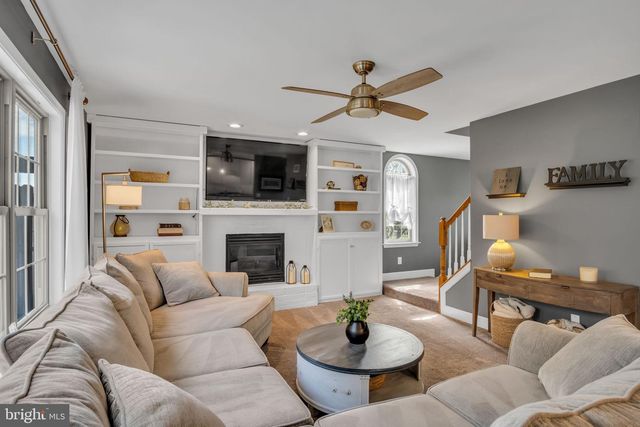 432 FARMHOUSE LN, Palmyra, PA 17078