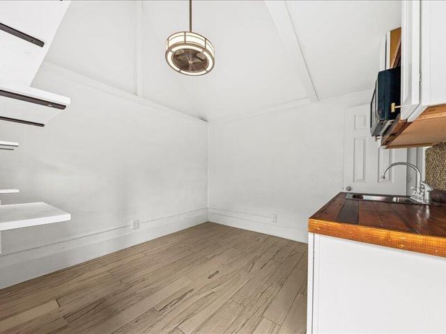 52 Congress Street, Charleston, SC 29403