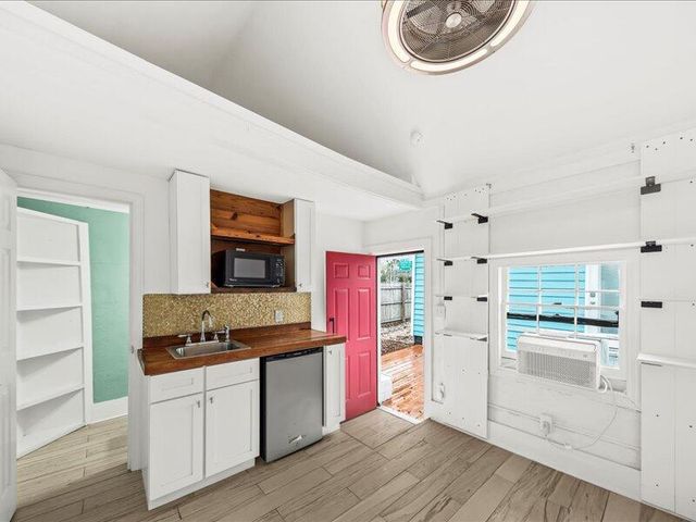 52 Congress Street, Charleston, SC 29403
