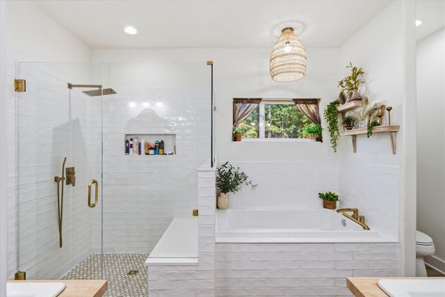 210 Private Road 5808, Grand Saline, TX 75140