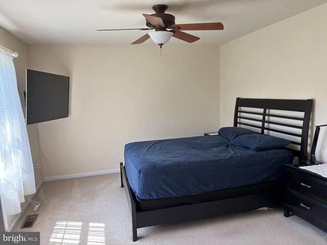 3929 TRAYER LN, Mechanicsburg, PA 17050
