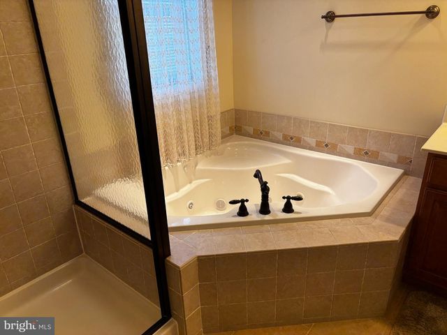 3929 TRAYER LN, Mechanicsburg, PA 17050