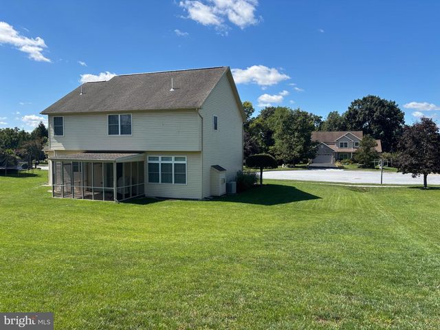 3929 TRAYER LN, Mechanicsburg, PA 17050