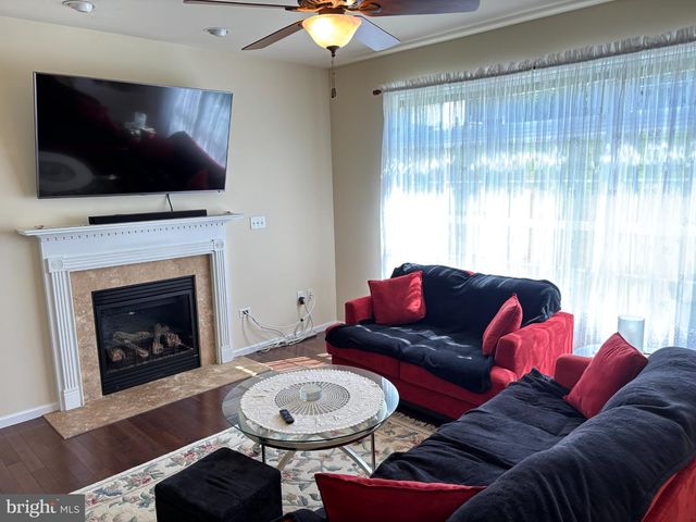 3929 TRAYER LN, Mechanicsburg, PA 17050