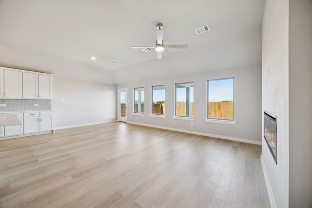 1533 Oakdale Drive, Kaufman, TX 75142