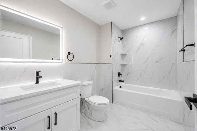 584 Plymouth Rd, Hillside Twp., NJ 07205