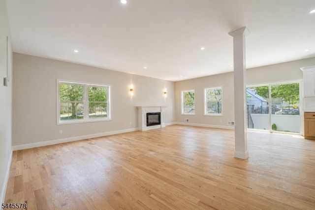 584 Plymouth Rd, Hillside Twp., NJ 07205