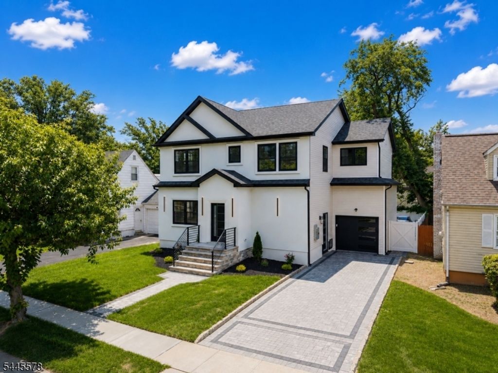 584 Plymouth Rd, Hillside Twp., NJ 07205