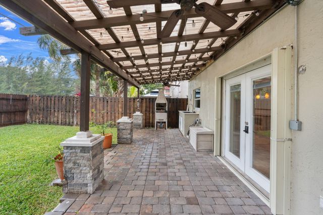 2640 NW 80th Avenue, Margate, FL 33063