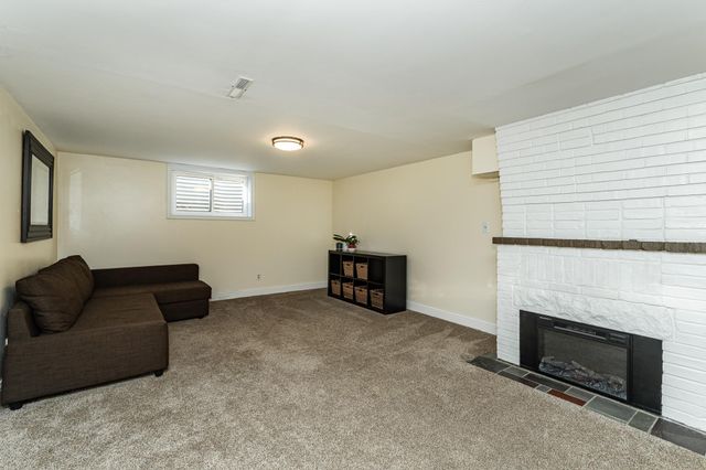 805 1st Avenue NW, Byron, MN 55920