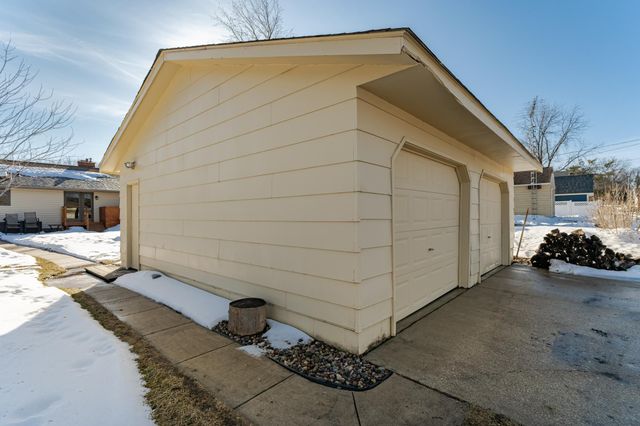 805 1st Avenue NW, Byron, MN 55920