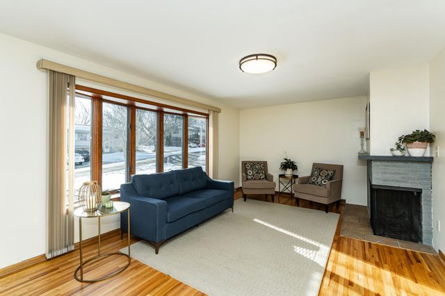 805 1st Avenue NW, Byron, MN 55920