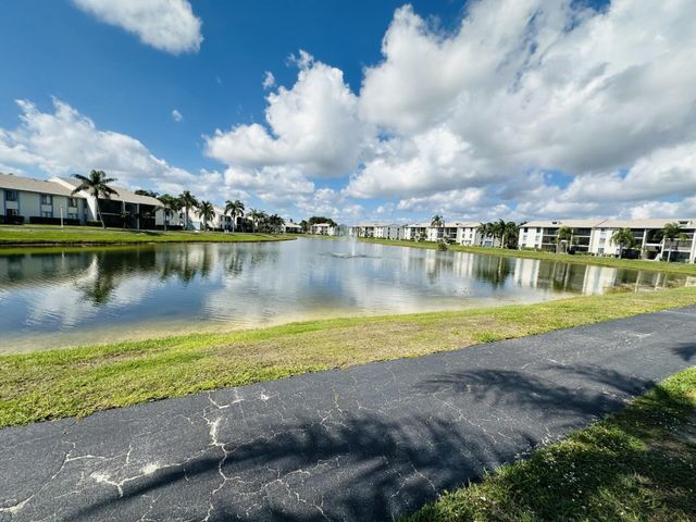 1110 Green Pine Boulevard B2, West Palm Beach, FL 33409