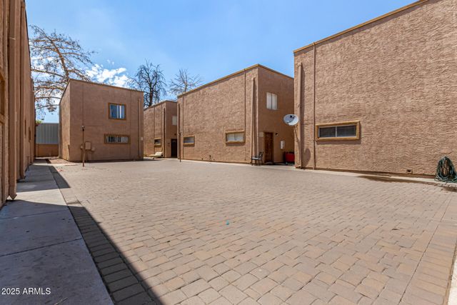 6302 N 64TH Drive 16, Glendale, AZ 85301