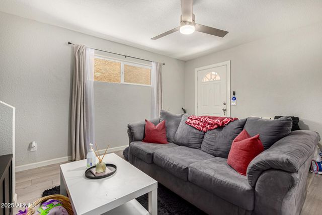 6302 N 64TH Drive 16, Glendale, AZ 85301