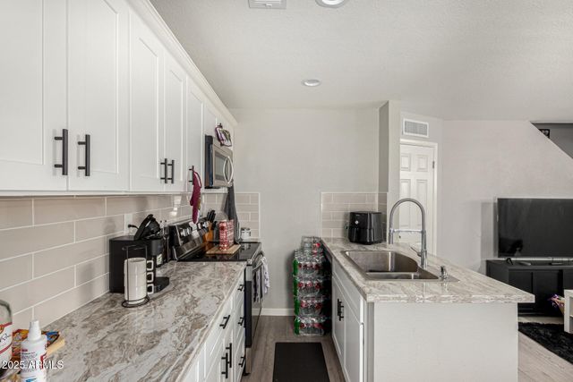 6302 N 64TH Drive 16, Glendale, AZ 85301