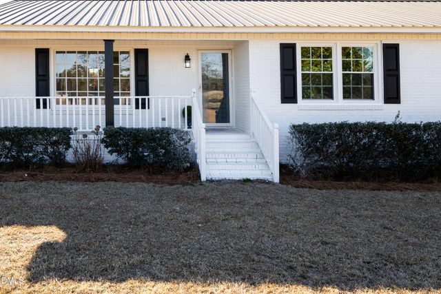 1503 Honrine Road, Clinton, NC 28328