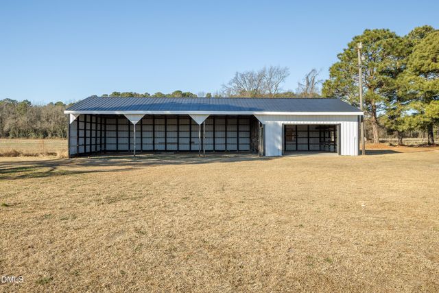 1503 Honrine Road, Clinton, NC 28328