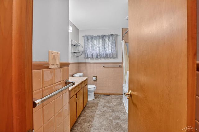 1603 Clover Lane, Midland, MI 48640